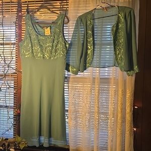 Elegant Green Lace Women's Dress
